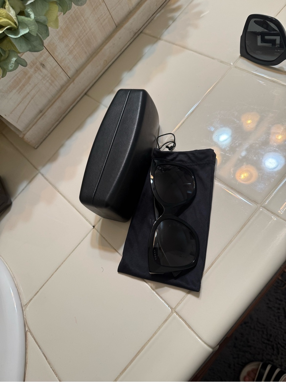 Gucci Black Oversized Women's Sunglasses